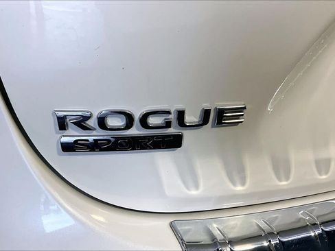 Used 2017 Nissan Rogue Sport SV AWD/4WD image 10