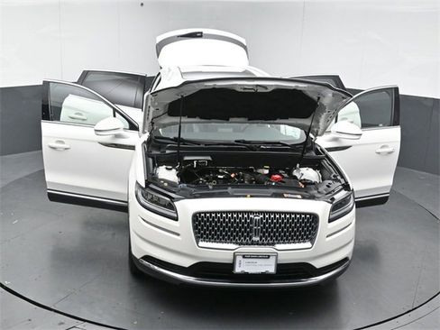 Certified 2023 Lincoln Nautilus Reserve w/ Luxury Package image 54