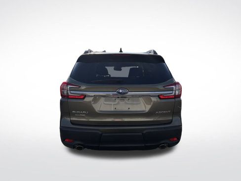 Used 2024 Subaru Ascent Premium w/ Convenience Package image 4
