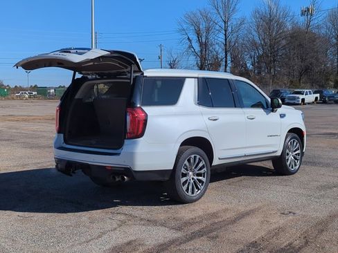 Used 2021 GMC Yukon Denali w/ LPO, Illumination Package image 5