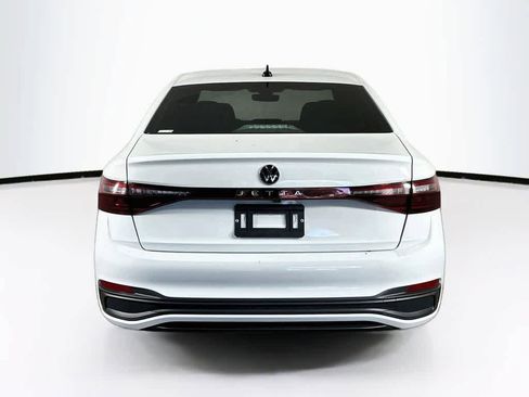 Used 2025 Volkswagen Jetta Sport FWD image 5