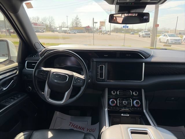 Used 2023 GMC Yukon XL Denali AWD/4WD image 14