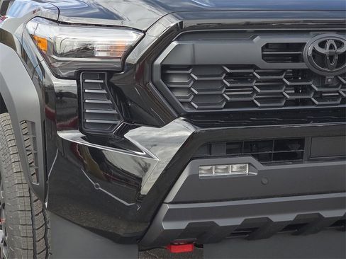 New 2026 Toyota Tacoma TRD Off-Road image 9