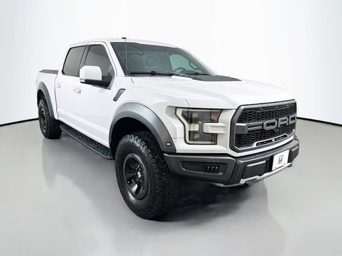 Used 2017 Ford F150 Raptor w/ Equipment Group 802A Luxury AWD/4WD image 3