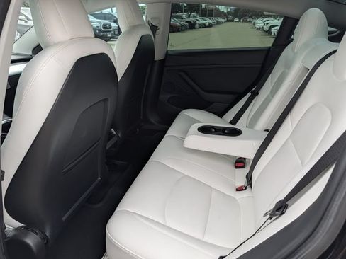 Used 2022 Tesla Model 3 Long Range AWD/4WD image 23