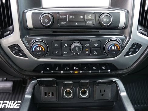 Used 2015 GMC Sierra 2500 SLT w/ Duramax Plus Package image 30