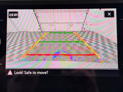 Used 2024 Volkswagen Tiguan SE R-Line image 25