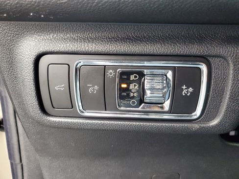 New 2026 Lincoln Corsair Premiere image 14