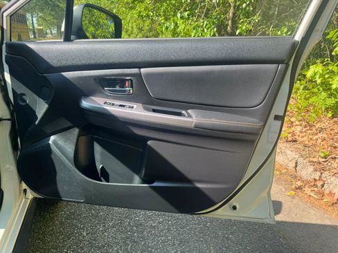 Used 2016 Subaru Crosstrek 2.0i Limited image 12