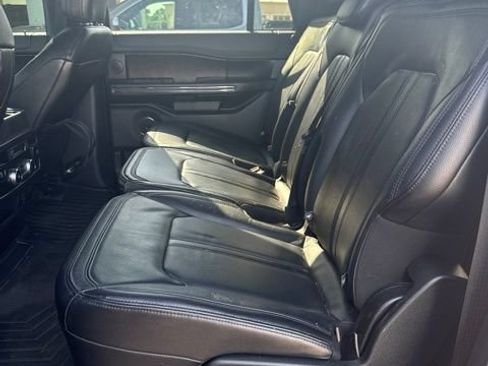 Used 2019 Ford Expedition Max Limited RWD image 9