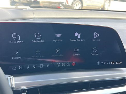 New 2026 Cadillac Lyriq V image 17