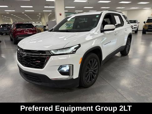 Used 2023 Chevrolet Traverse RS w/ LPO, Floor Liner Package FWD image 3