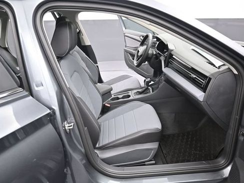 New 2026 Volkswagen Jetta SE FWD image 14