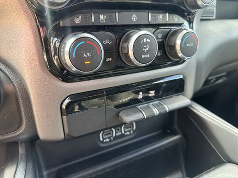 Used 2024 RAM 1500 Laramie RWD image 27
