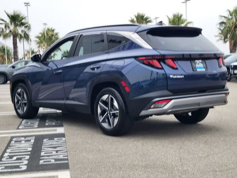 Used 2025 Hyundai Tucson SEL FWD image 3