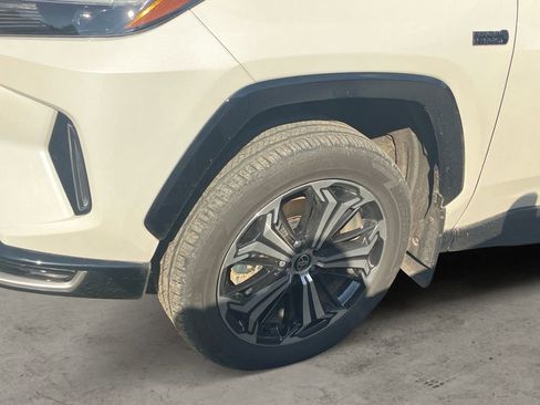 Used 2022 Toyota RAV4 XSE w/ Weather Package image 9