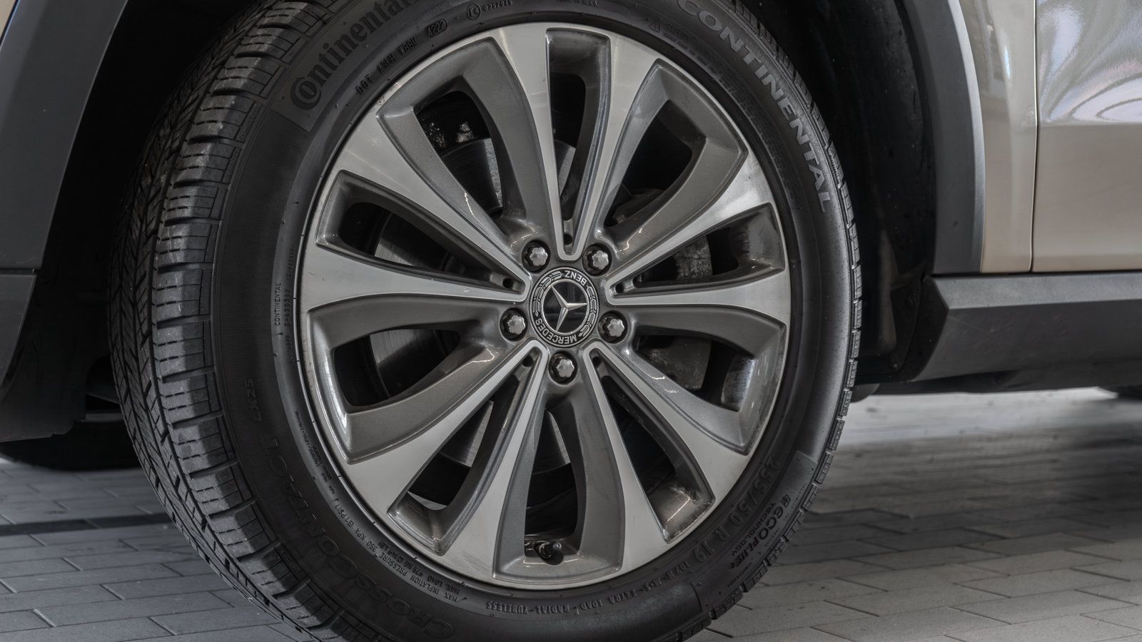 Used 2020 Mercedes-Benz GLE 350 4MATIC image 32