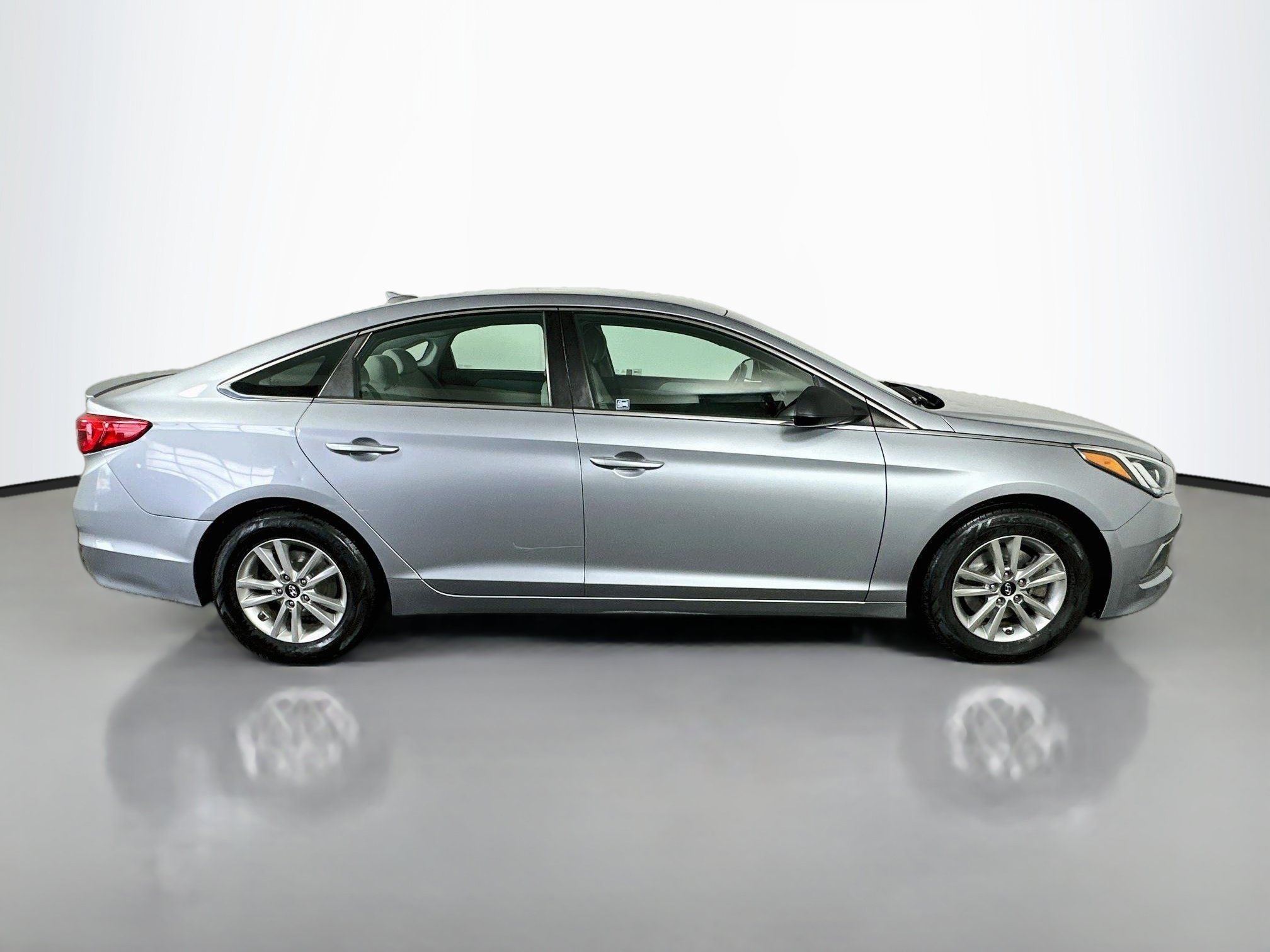 Used 2017 Hyundai Sonata SE FWD image 8