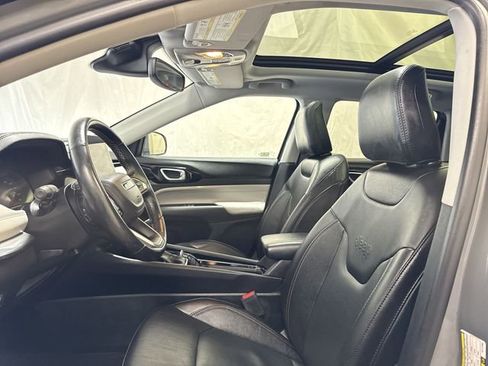 Used 2022 Jeep Compass Limited w/ Sun and Sound Group image 11