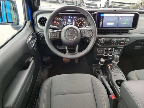 Used 2025 Jeep Wrangler Unlimited Sport AWD/4WD image 20