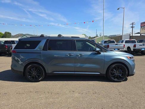 Used 2023 Kia Carnival SX Prestige FWD image 6