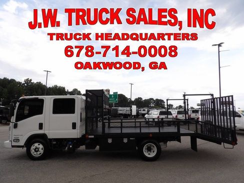 Used 2024 Chevrolet Low Cab Forward 4500HD RWD image 2
