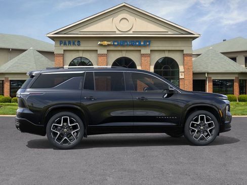 New 2026 Chevrolet Traverse High Country FWD image 6