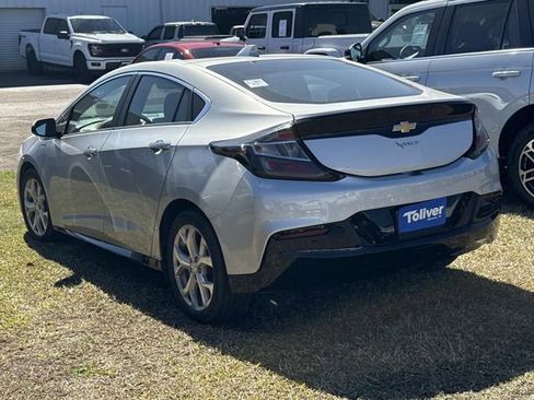 Used 2017 Chevrolet Volt Premier w/ Driver Confidence II Package image 4