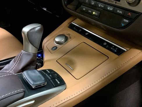 Used 2016 Lexus ES 350 image 32