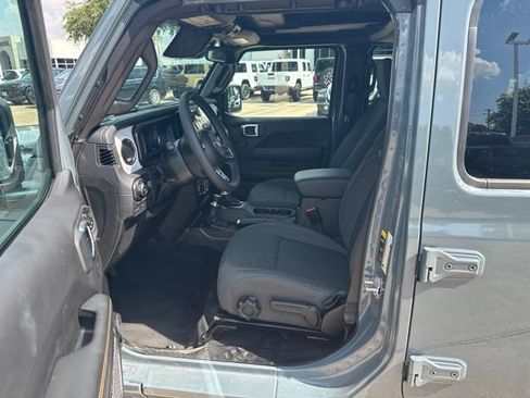 Certified 2026 Jeep Wrangler Unlimited Sahara AWD/4WD image 11