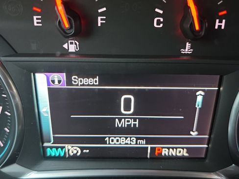 Used 2018 Chevrolet Equinox Premier FWD image 21