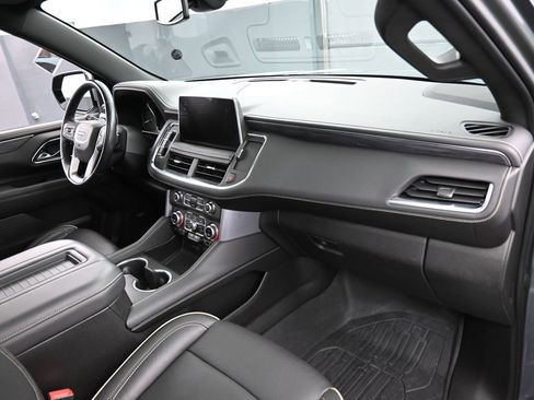 Used 2021 GMC Yukon SLT w/ SLT Premium Package image 34