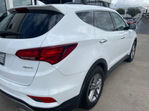Used 2017 Hyundai Santa Fe Sport w/ 2.4L Tech Package 04 FWD image 6
