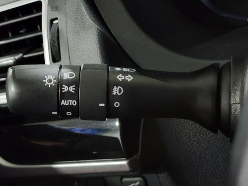 Used 2017 Subaru Forester 2.5i Touring AWD/4WD image 17