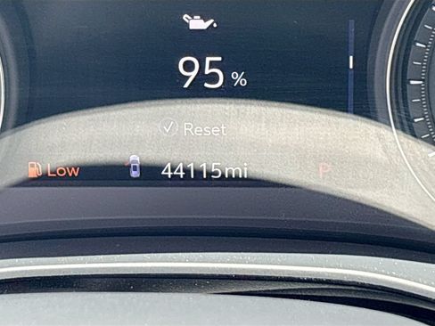 Used 2024 Cadillac XT6 Premium Luxury w/ Technology Package FWD image 12