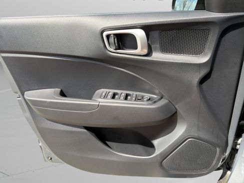 New 2026 Hyundai Venue SE FWD image 34