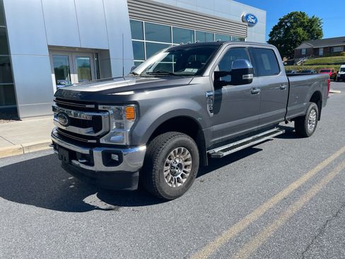 Used 2022 Ford F250 XLT w/ XLT Premium Package AWD/4WD image 2