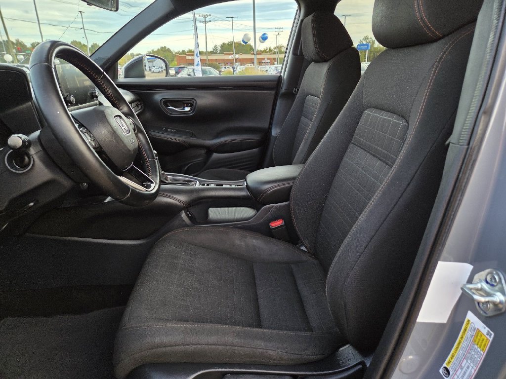 Certified 2025 Honda HR-V Sport image 12