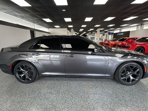 Used 2021 Chrysler 300 S RWD image 5