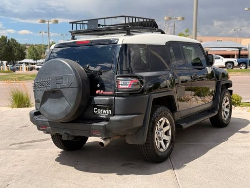 Used 2014 Toyota FJ Cruiser 4WD w/ Upgrade Package image 9