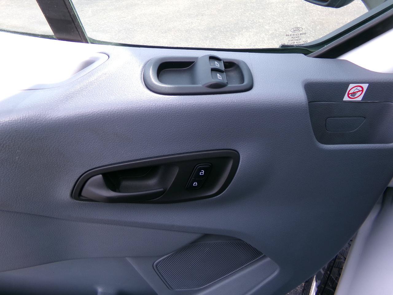 Used 2019 Ford Transit 150 130 Low Roof RWD image 10