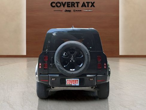 Used 2024 Land Rover Defender 110 X-Dynamic SE AWD/4WD image 4