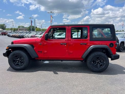 Used 2022 Jeep Wrangler Unlimited Sport AWD/4WD image 4