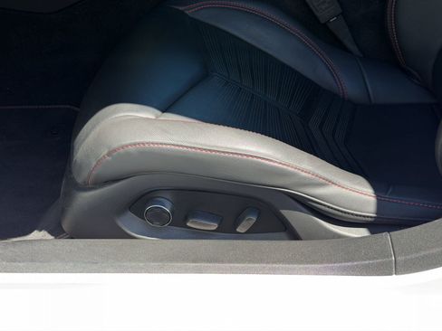 Used 2024 Chevrolet Corvette Z06 RWD image 15