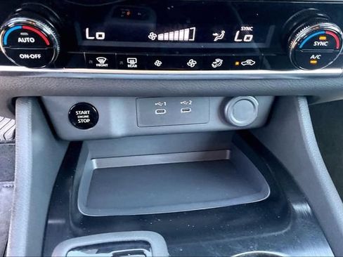 Certified 2026 Nissan Rogue SV FWD image 28