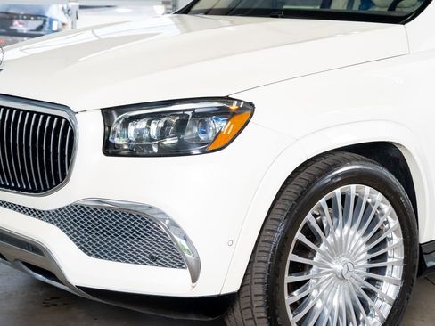 Used 2023 Mercedes-Benz Maybach GLS 600 4MATIC image 12