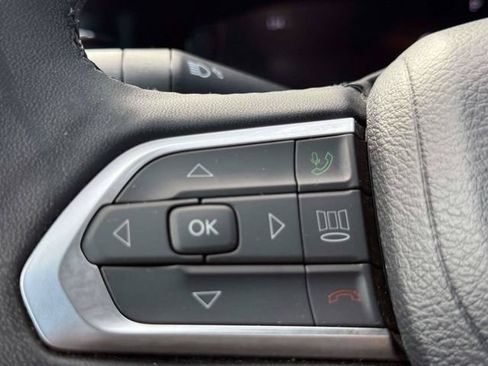 Used 2023 Jeep Compass Limited w/ Elite Group AWD/4WD image 23