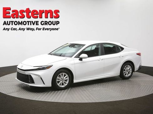 Used 2025 Toyota Camry LE FWD image 56