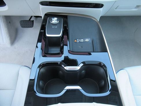 New 2026 Buick Enclave Avenir image 21