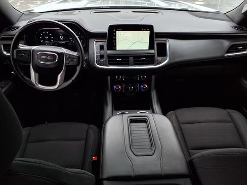 Certified 2023 GMC Yukon XL SLE image 3